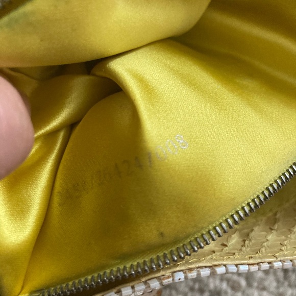 🚫SOLD🚫 AUTH FENDI BEADED COTTON LINEN SNAKE BAGUETTE BAG SEX & THE CITY!! - Picture 13 of 16